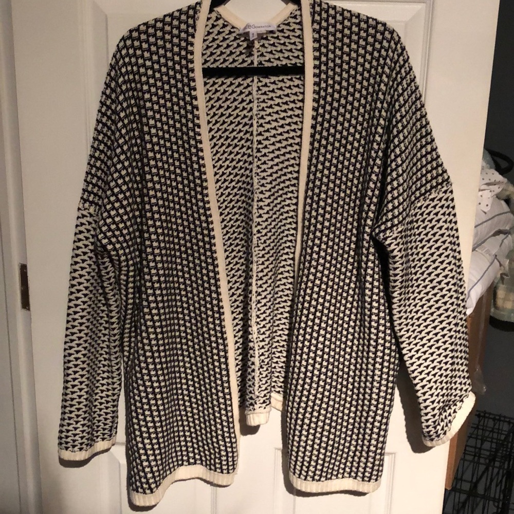 BCBG women’s relaxed cardigan